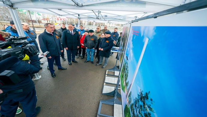 Hantı-Mansiysk’te Birleşik Rusya’nın katılımıyla “Emek Cesaret Şehri” stelinin konseptinin sunumu yapıldı