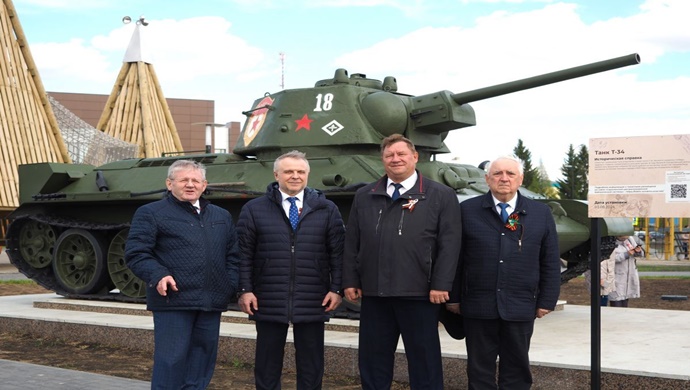 Tyumen Oblastı’ndaki Bolşoy Sorokino’da, Birleşik Rusya’nın desteğiyle Büyük Vatanseverlik Savaşı katılımcılarına adanmış bir anıt kompleksi yeniden inşa edildi