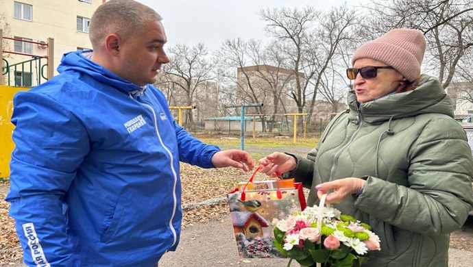 Birleşik Rusya Genç Muhafızları ülke genelindeki kolluk kuvvetlerini tebrik etti