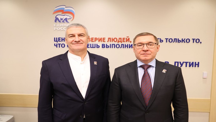 Владимир Якушев и Артур Парфенчиков обсудили приоритетные задачи «Единой России» в Карелии