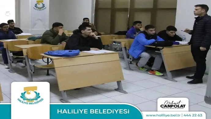 HALİLİYE’DE GENÇLER GELECEĞE EĞİTİMLE HAZIRLANIYOR